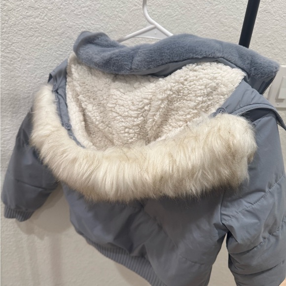 Abercrombie Kids Light Gray Jacket with Faux Fur Lining - Picture 3 of 4
